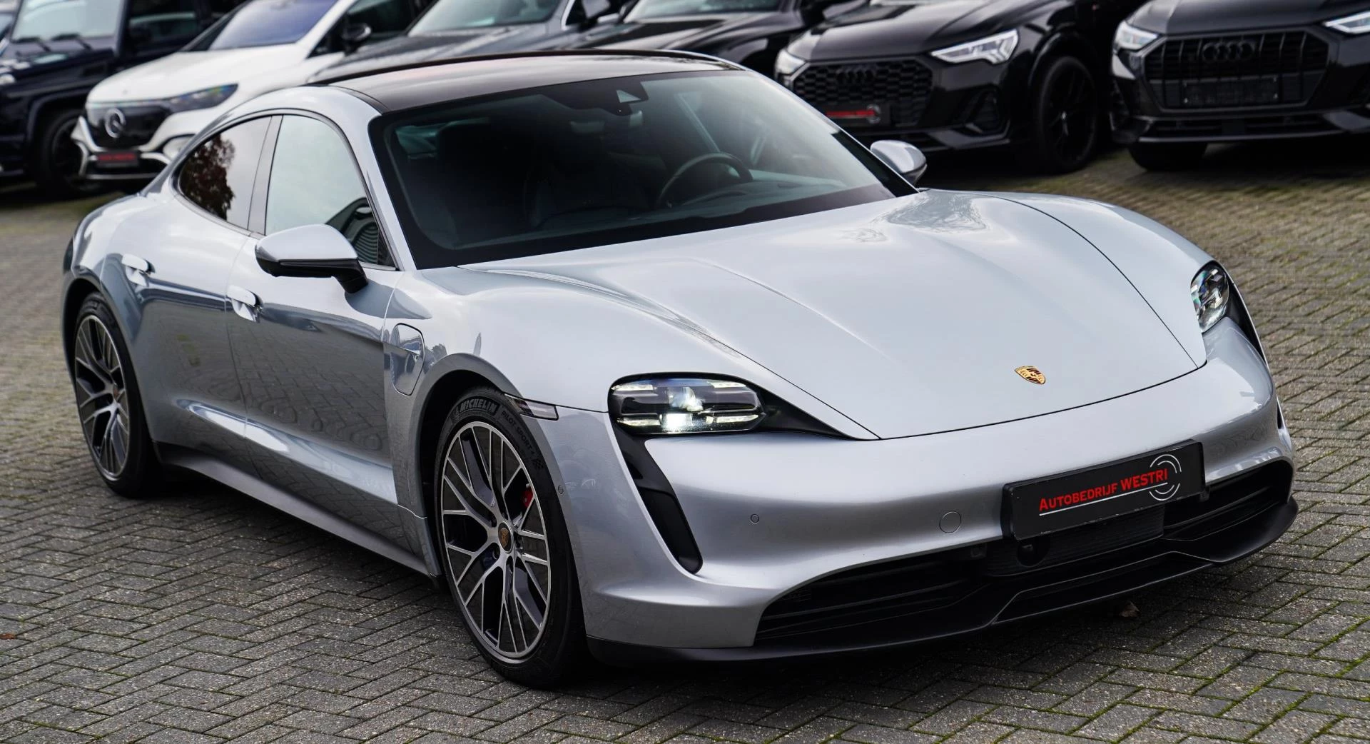 Hoofdafbeelding Porsche Taycan