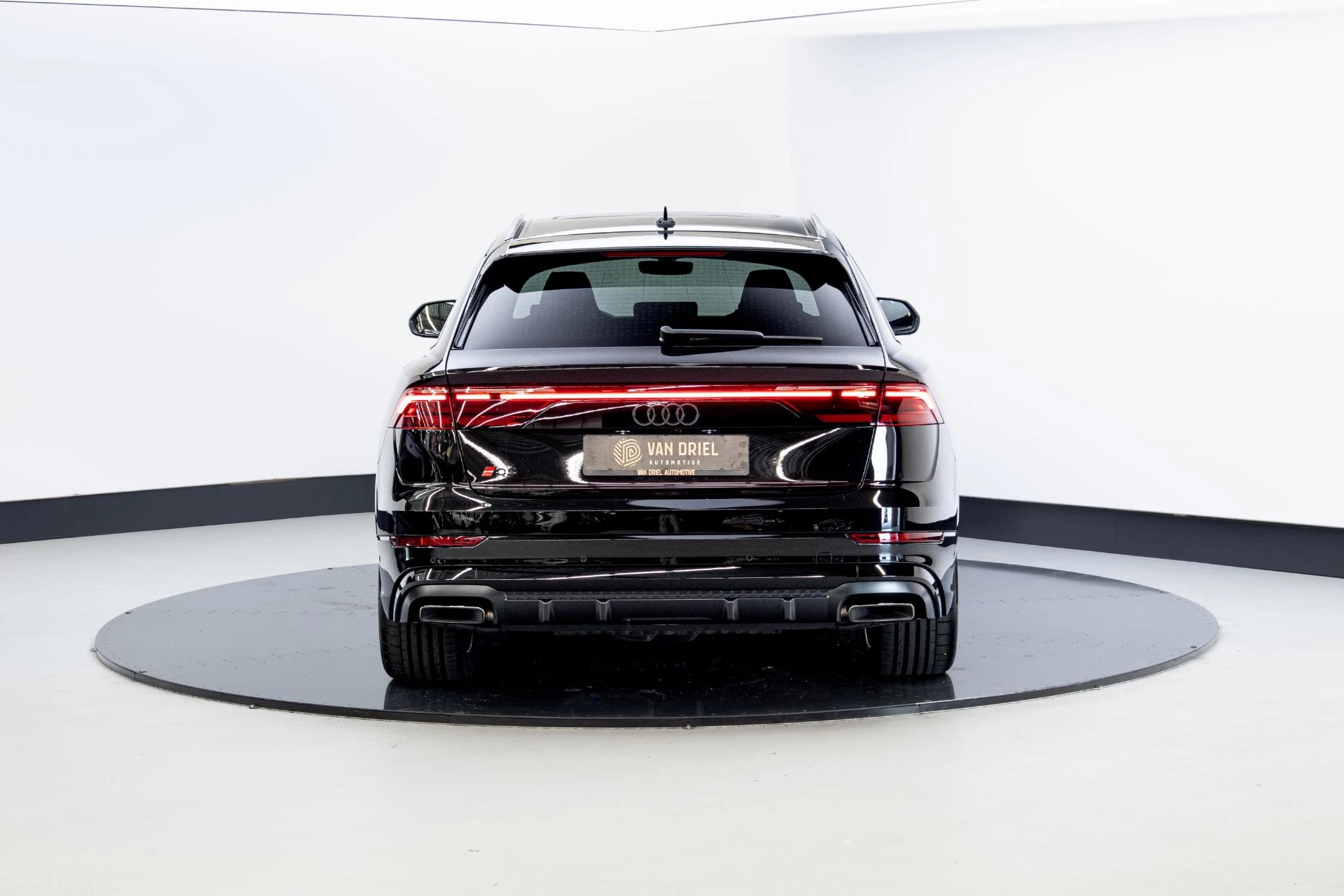 Hoofdafbeelding Audi Q8