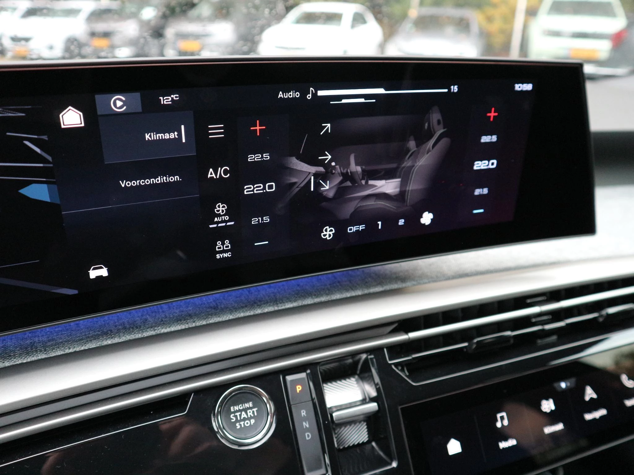 Hoofdafbeelding Peugeot e-3008