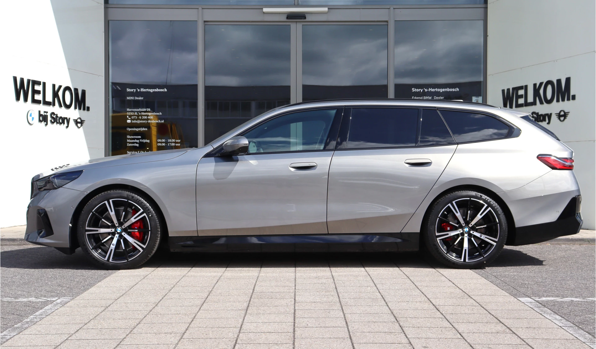 Hoofdafbeelding BMW i5