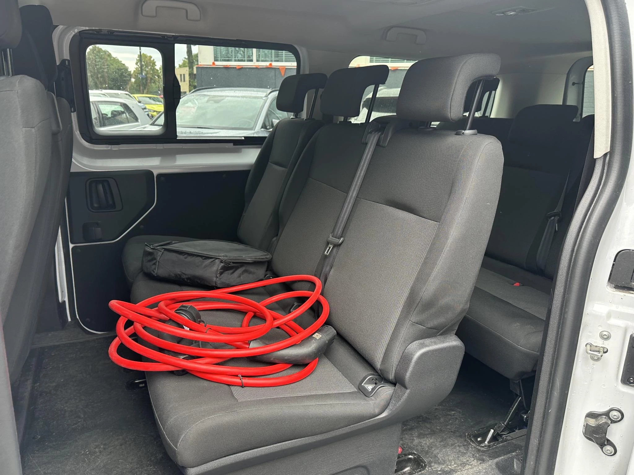 Hoofdafbeelding Peugeot e-Expert
