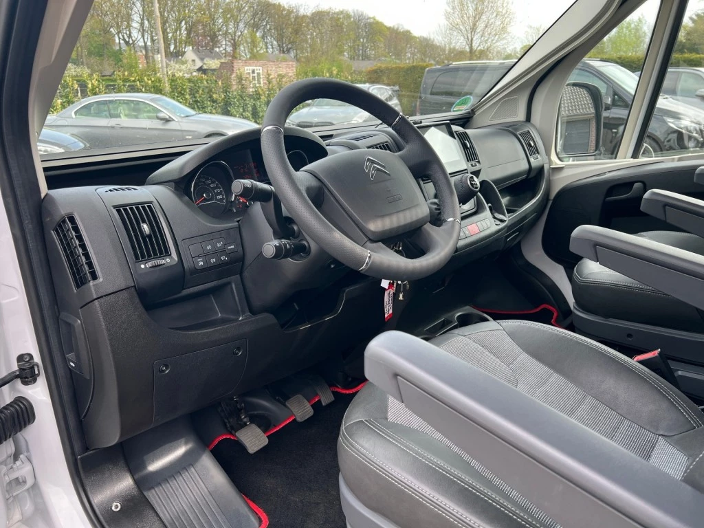 Hoofdafbeelding Adria Twin Axess 640 Sl