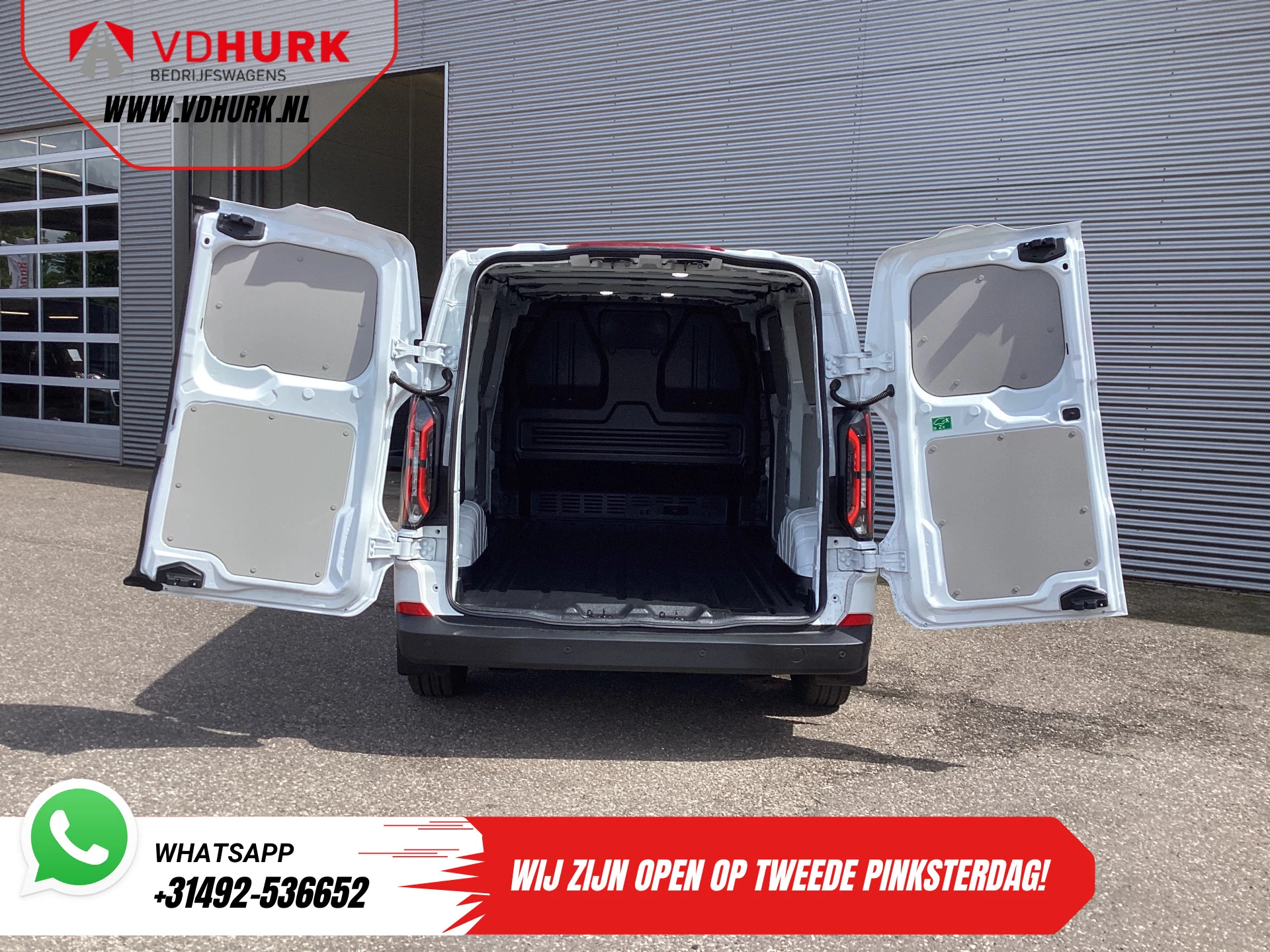 Hoofdafbeelding Ford E-Transit Custom
