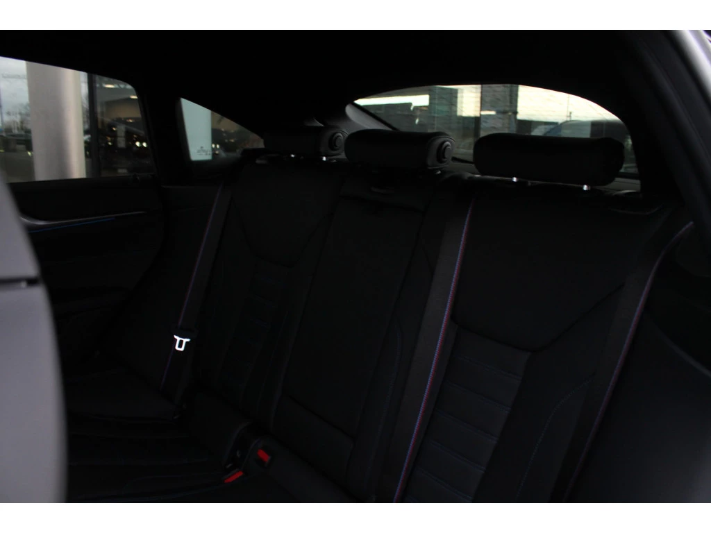 Hoofdafbeelding BMW i4