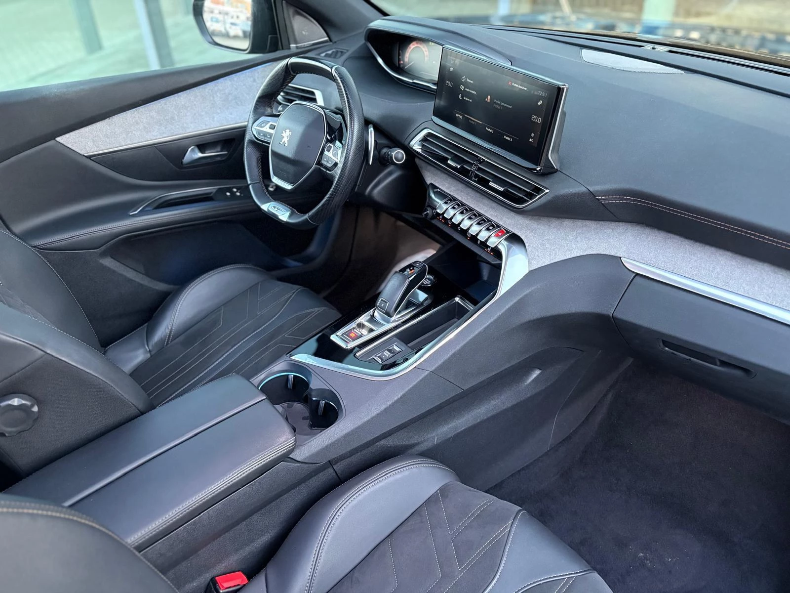 Hoofdafbeelding Peugeot 5008