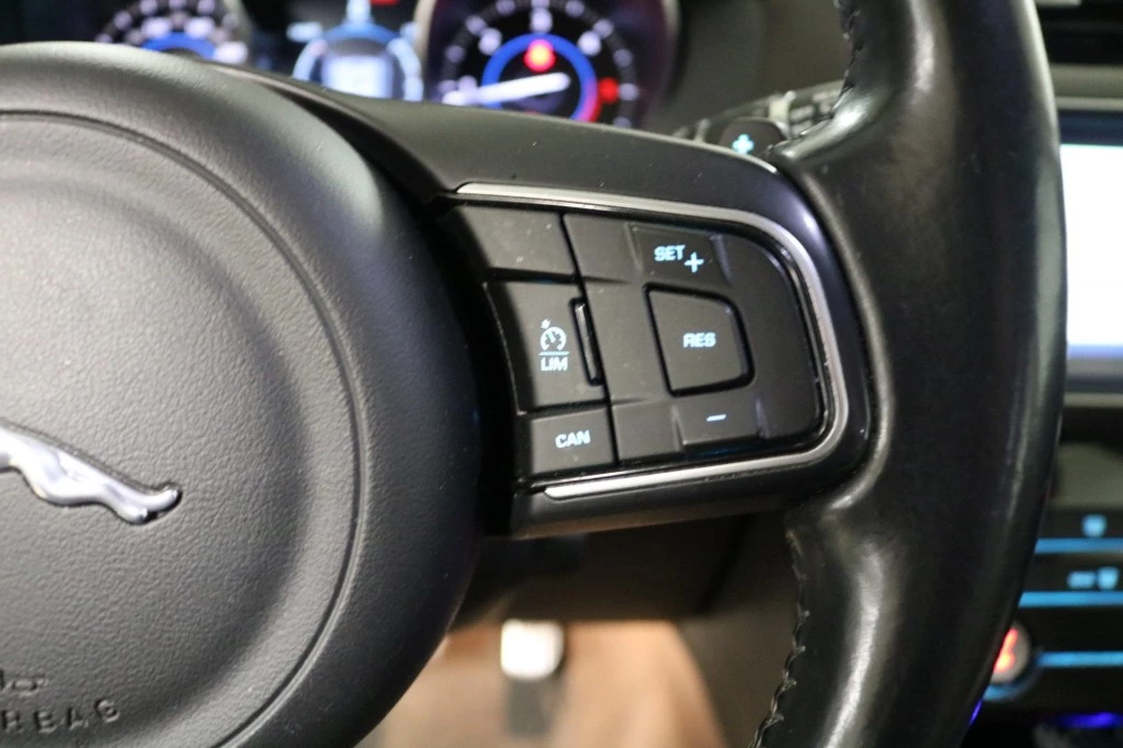 Hoofdafbeelding Jaguar F-PACE
