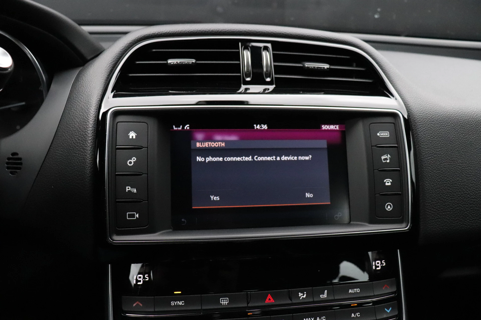 Hoofdafbeelding Jaguar XE