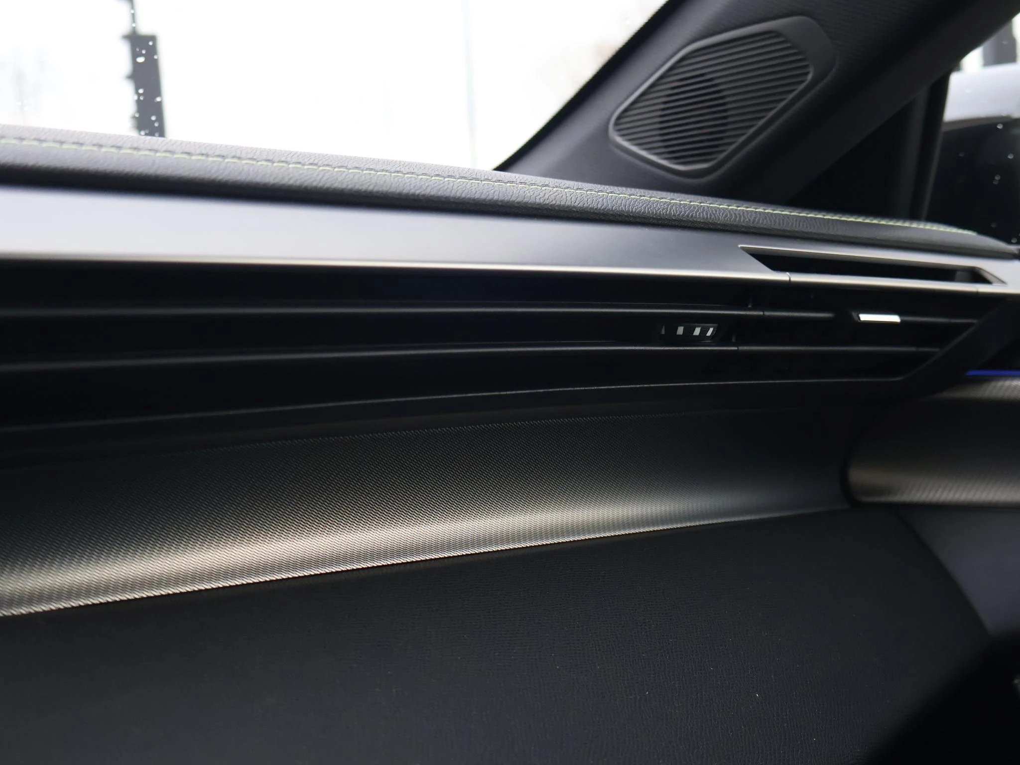 Hoofdafbeelding Peugeot e-308