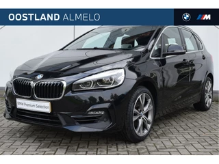 BMW 2 Serie Active Tourer 218i High Executive Automaat / Panoramadak / Trekhaak / Achteruitrijcamera / Sportstoelen / Head-Up / LED / Stoelverwarming / Park Assistant