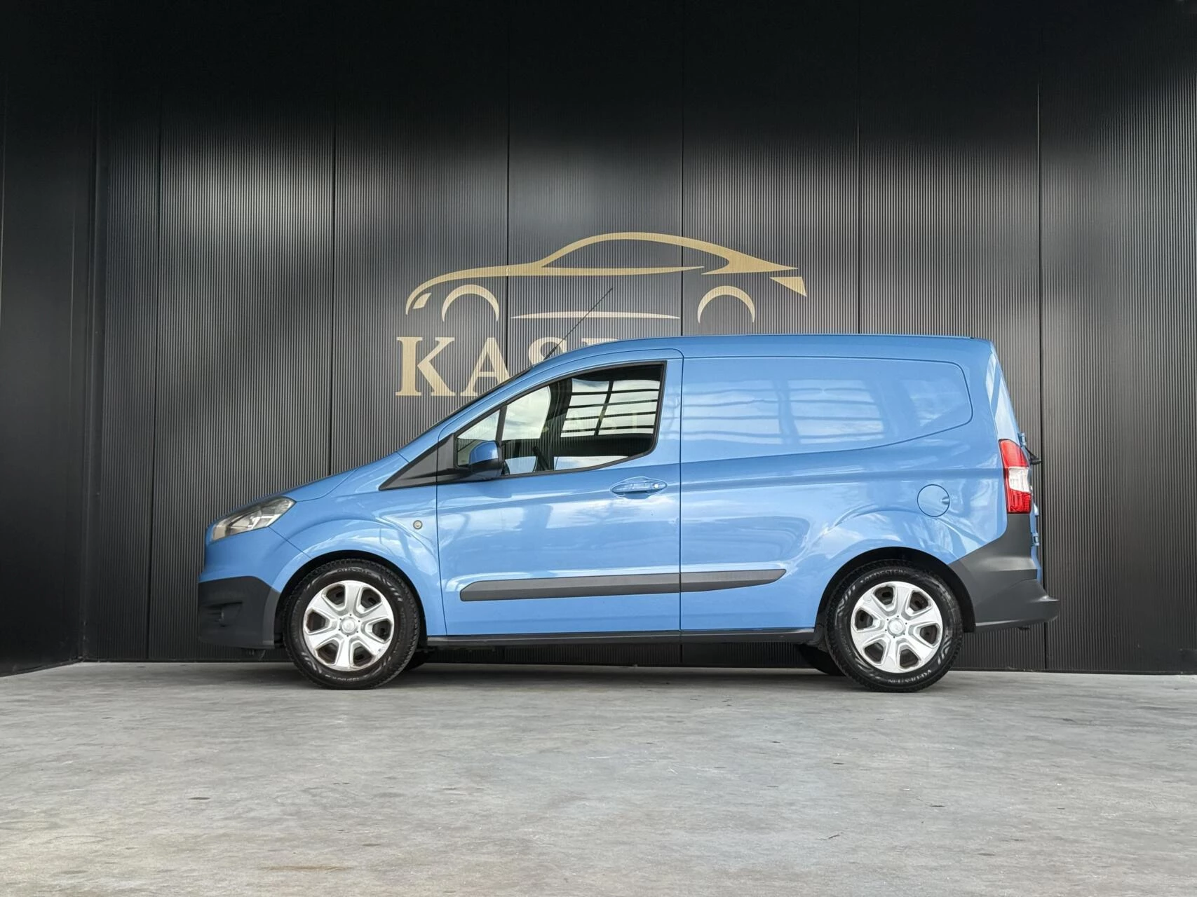 Hoofdafbeelding Ford Transit Courier