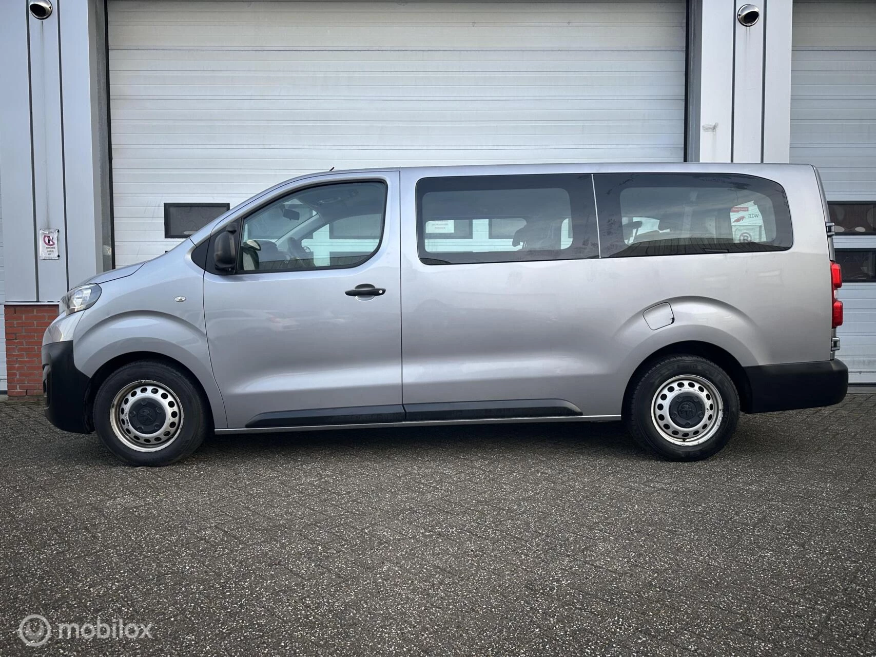 Hoofdafbeelding Peugeot Traveller