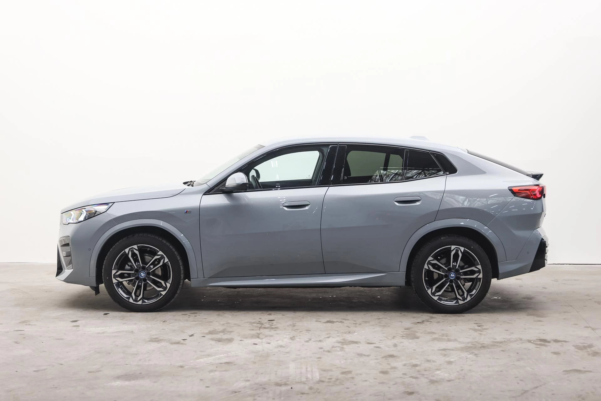 Hoofdafbeelding BMW iX2