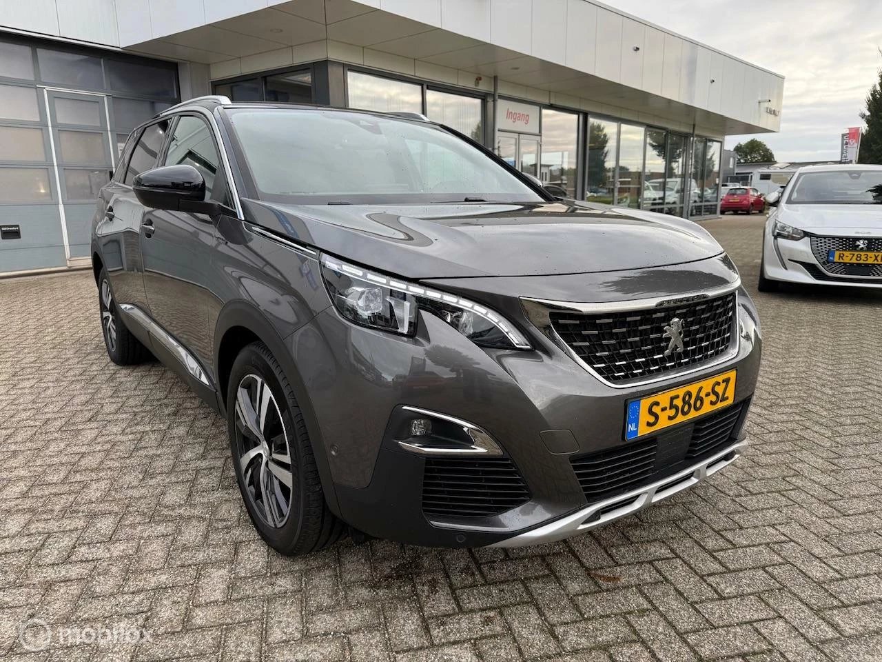 Hoofdafbeelding Peugeot 5008