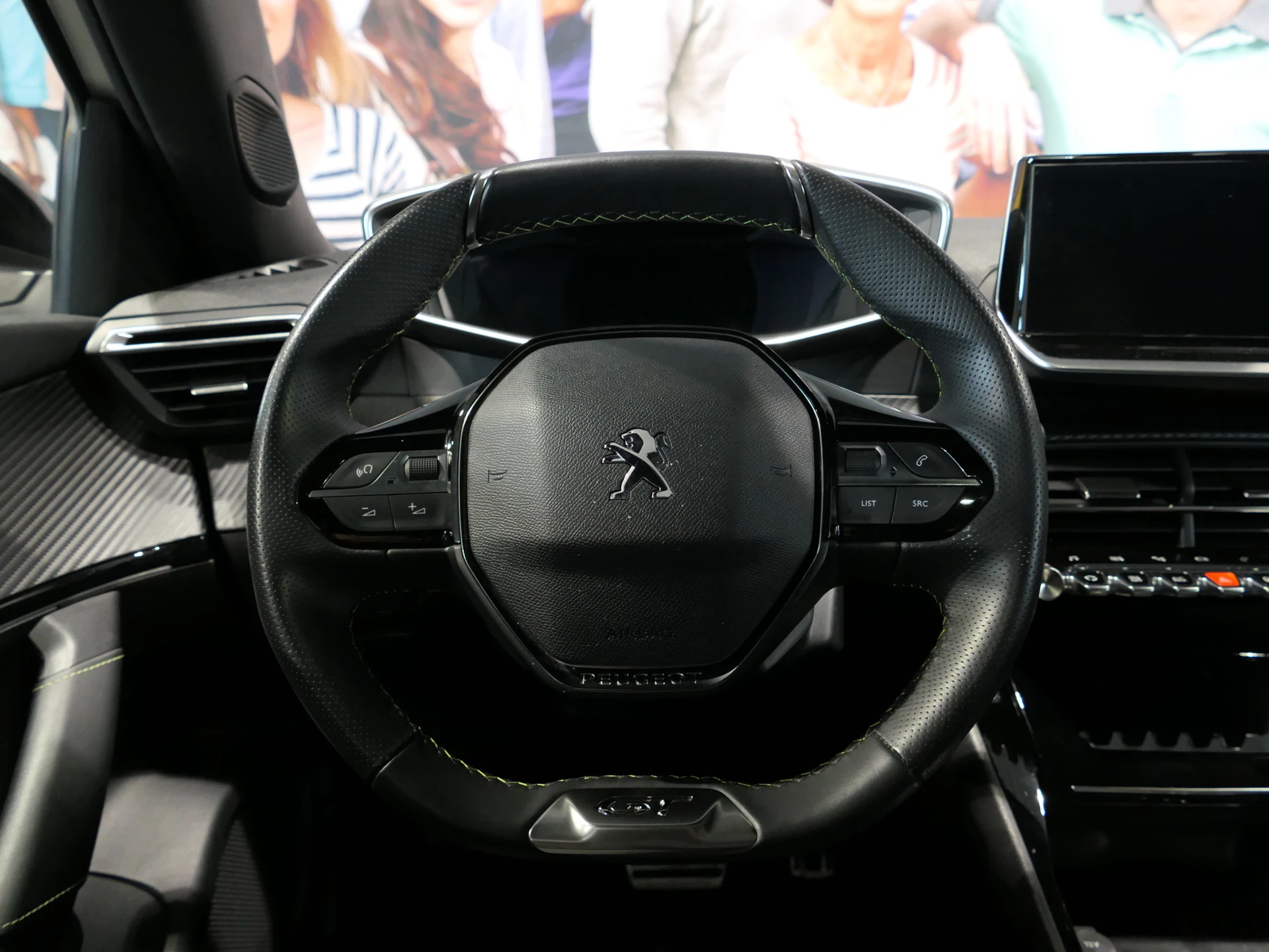 Hoofdafbeelding Peugeot e-2008