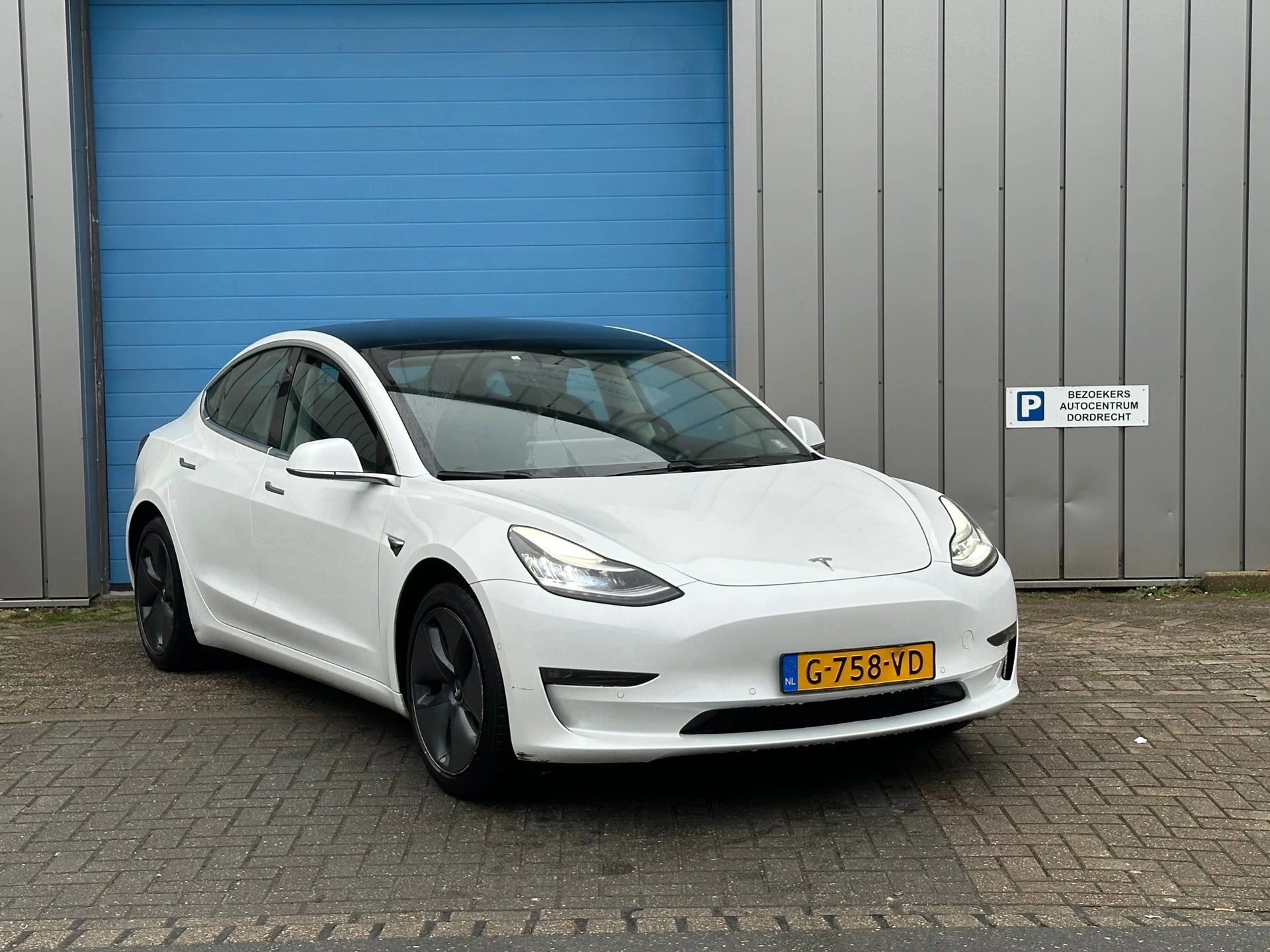 Hoofdafbeelding Tesla Model 3