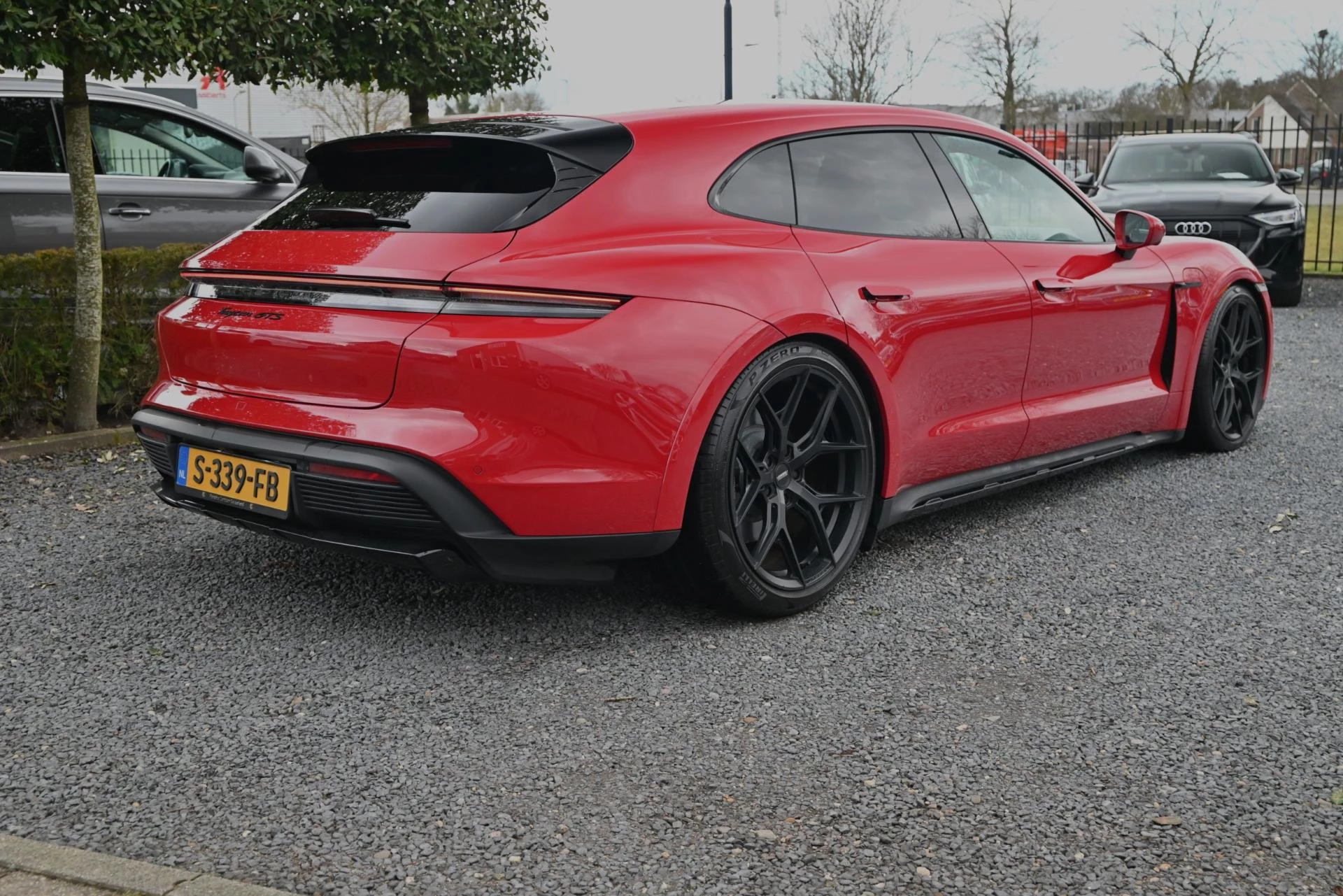 Hoofdafbeelding Porsche Taycan