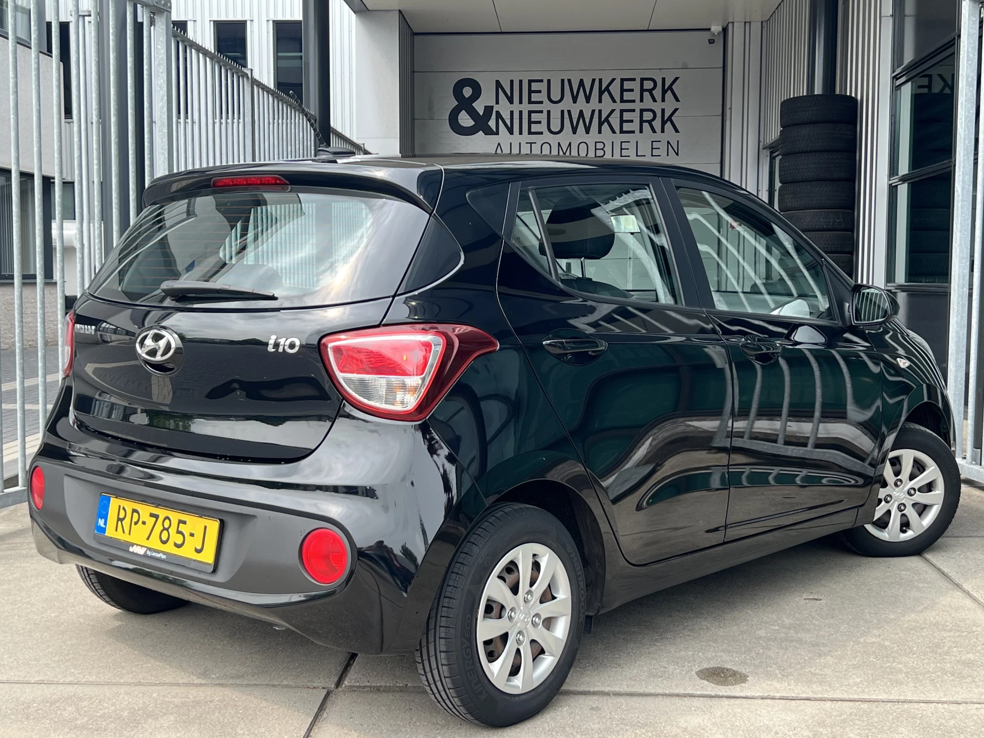 Hoofdafbeelding Hyundai i10
