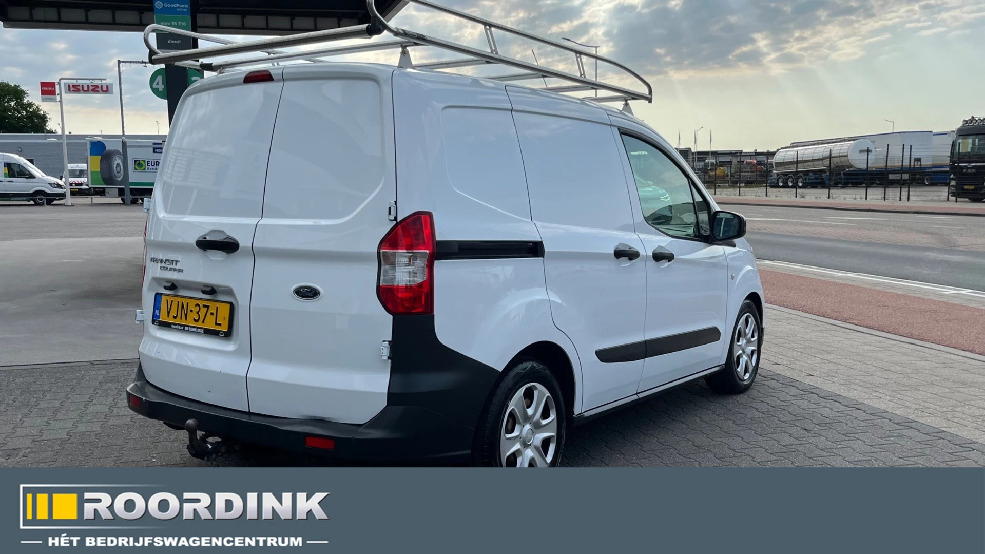 Hoofdafbeelding Ford Transit Courier