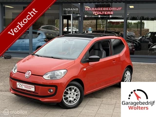 Volkswagen Up! 1.0 groove up! CRUISE PANO PARK.SENS. NW APK