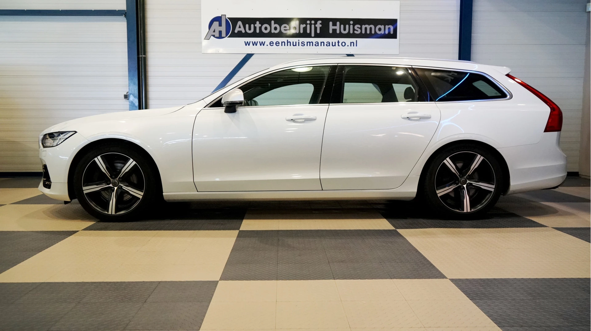 Hoofdafbeelding Volvo V90