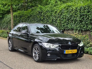 BMW 3-serie 330e M Sport Apple CarPlay Adaptieve Cruise Control Elek. Stoelen NAP TOP onderhouden 330e High Executive
