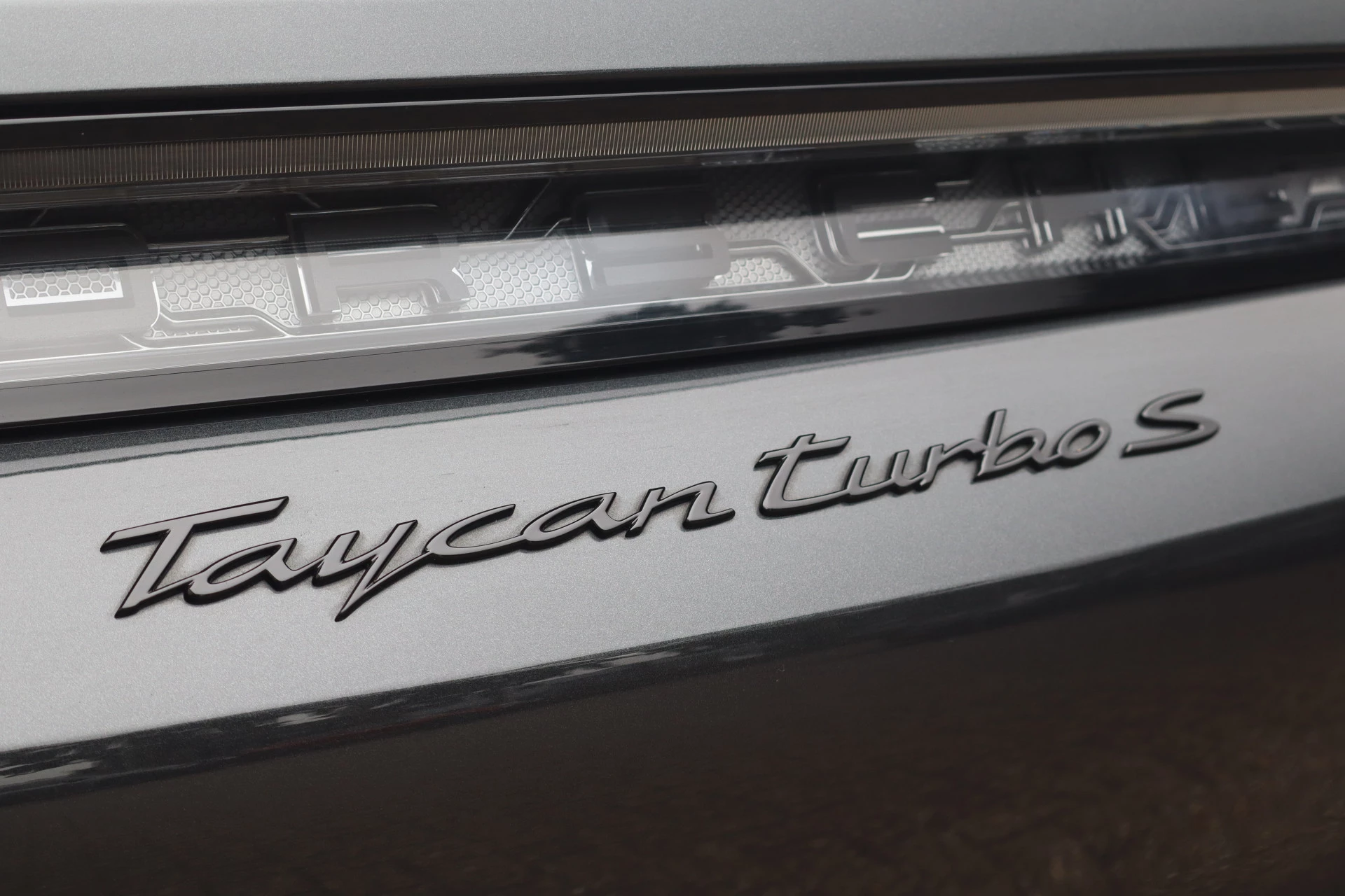 Hoofdafbeelding Porsche Taycan