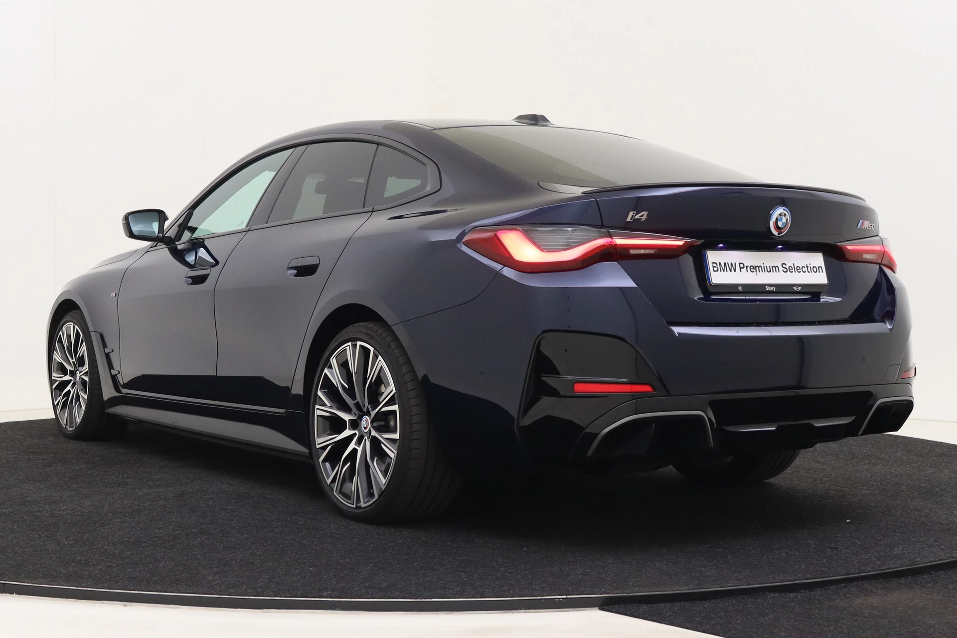 Hoofdafbeelding BMW i4