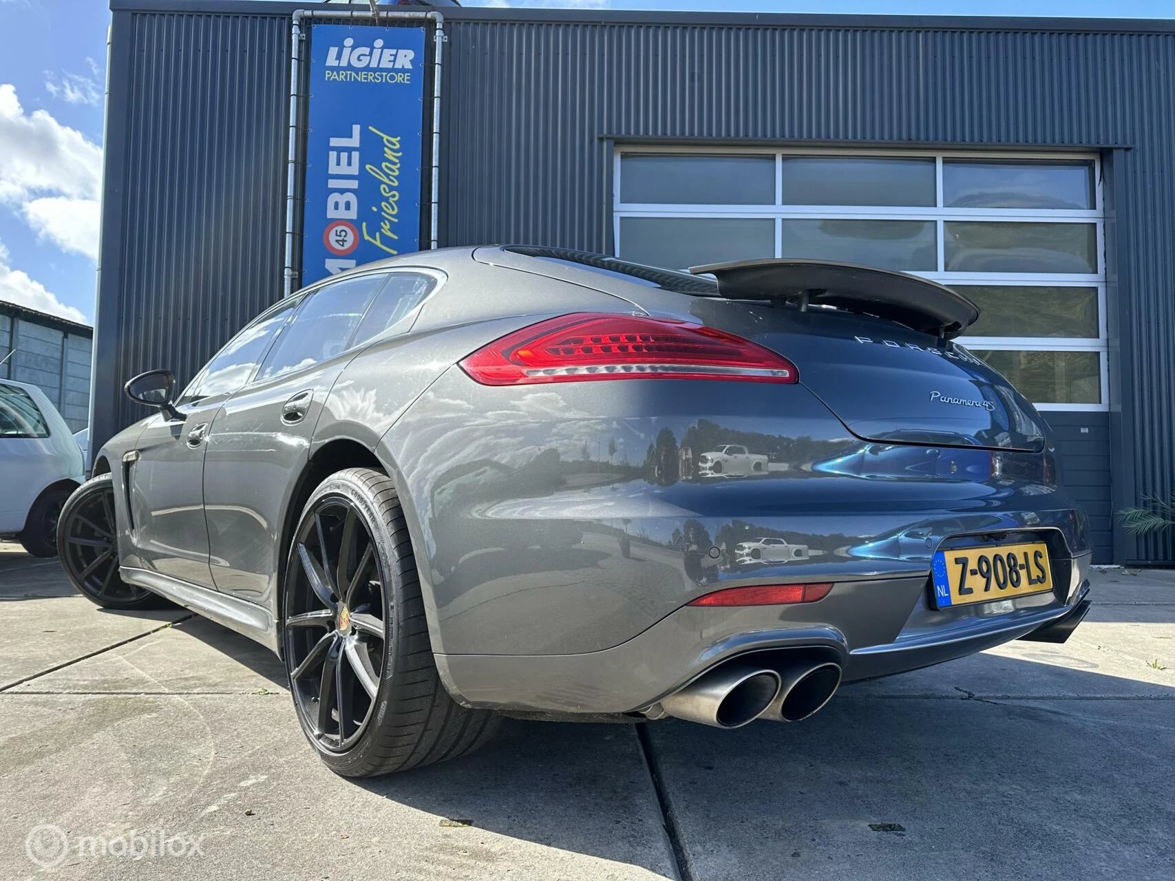 Hoofdafbeelding Porsche Panamera