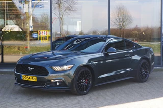 Hoofdafbeelding Ford Mustang Ford Mustang Fastback 2.3 EcoBoost 317 PK, Milltek Uitlaatsysteem, Stoelkoeling- & Verwarming, Camera, Premium Pack
