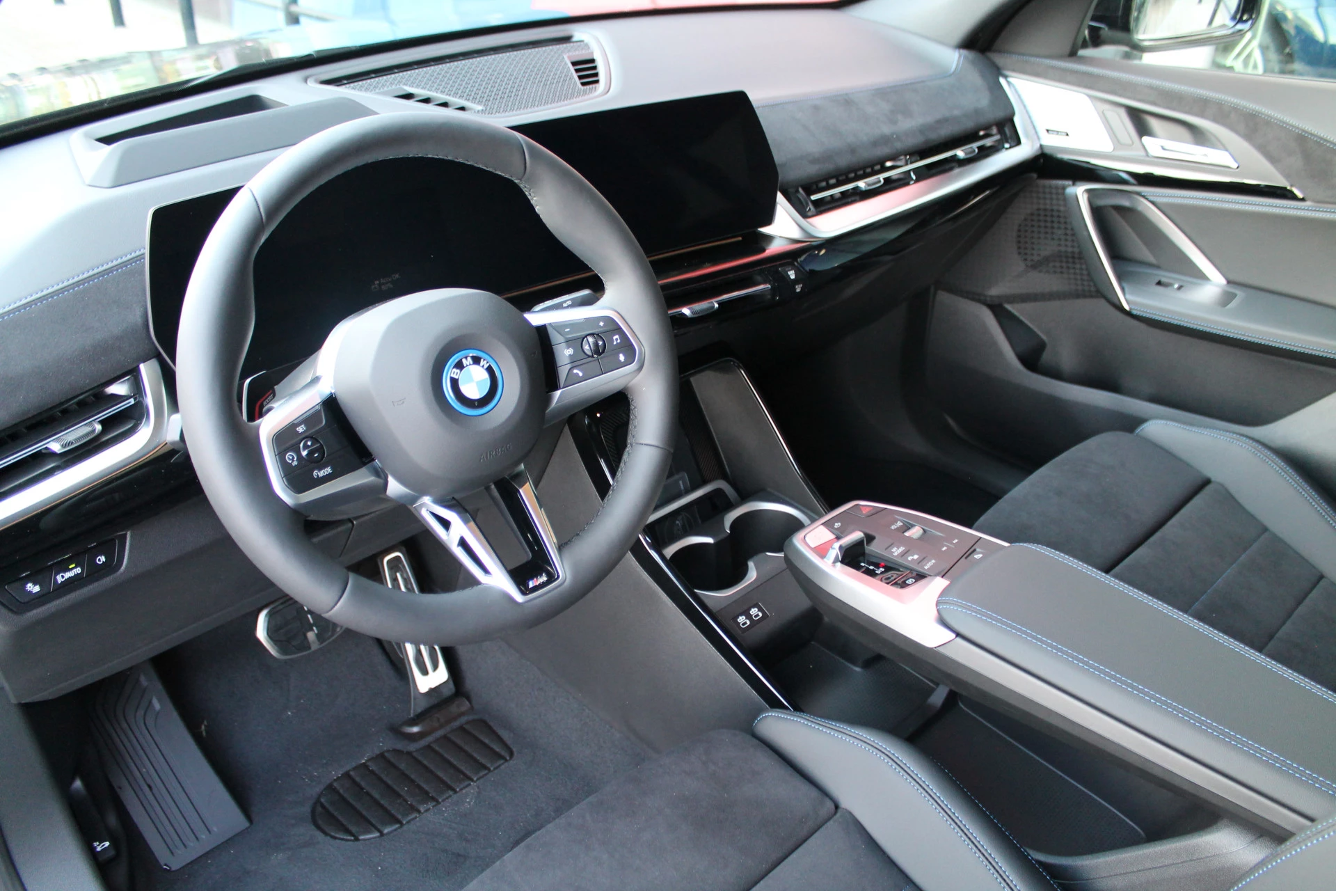 Hoofdafbeelding BMW iX2