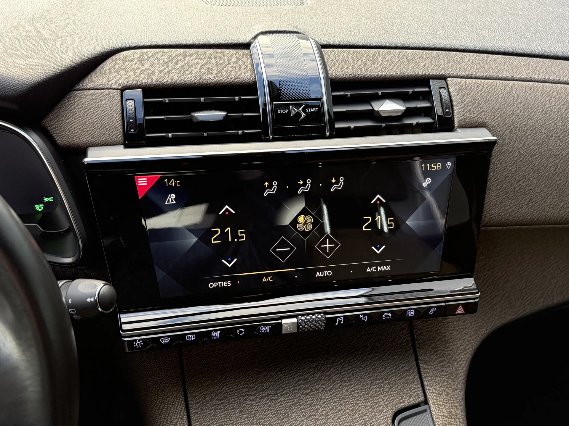 Hoofdafbeelding DS DS 7