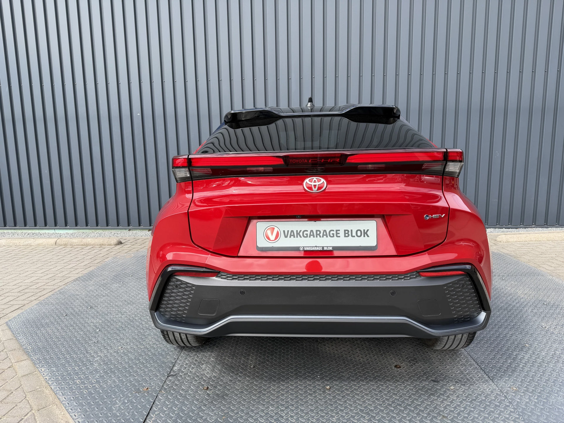 Hoofdafbeelding Toyota C-HR