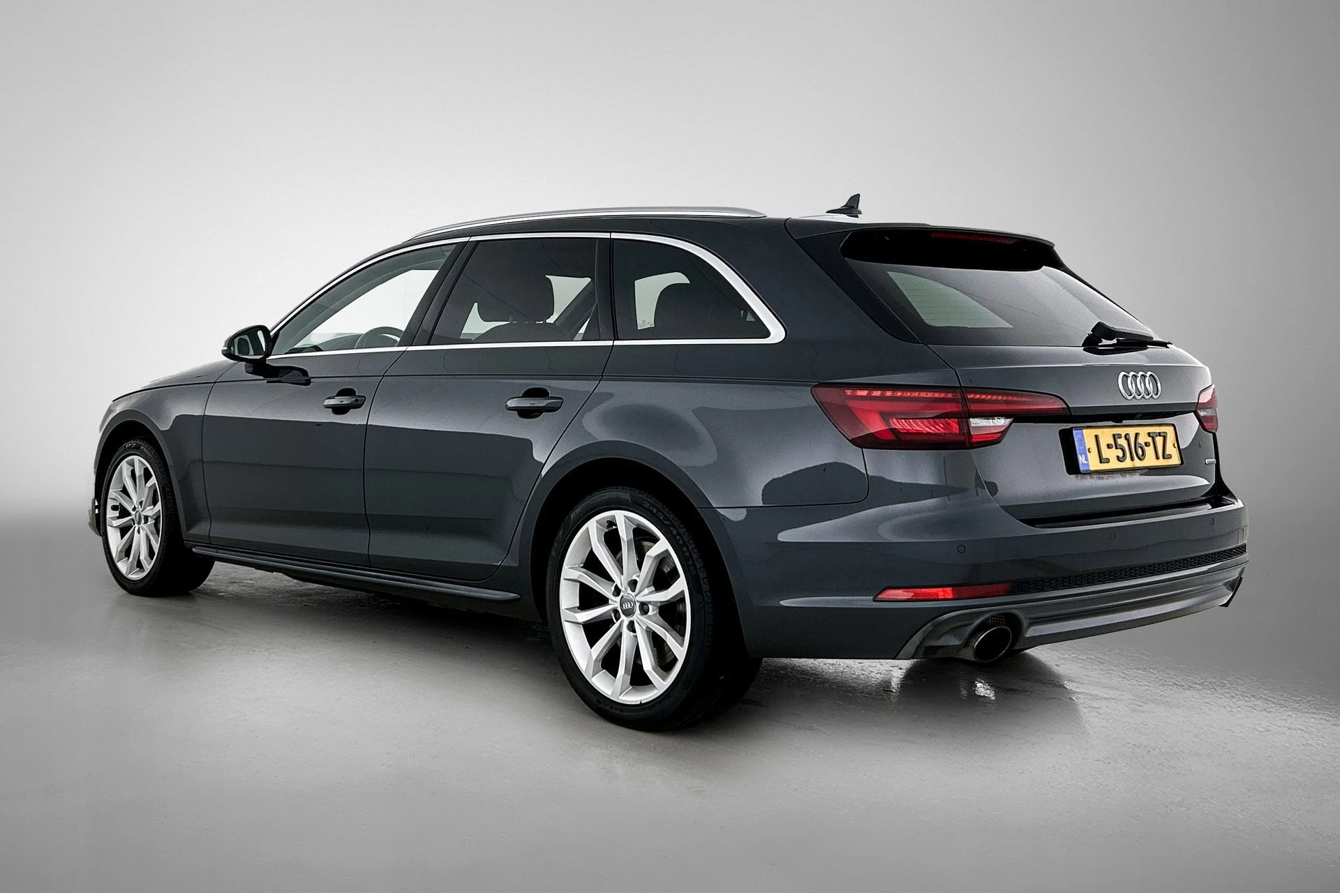 Hoofdafbeelding Audi A4