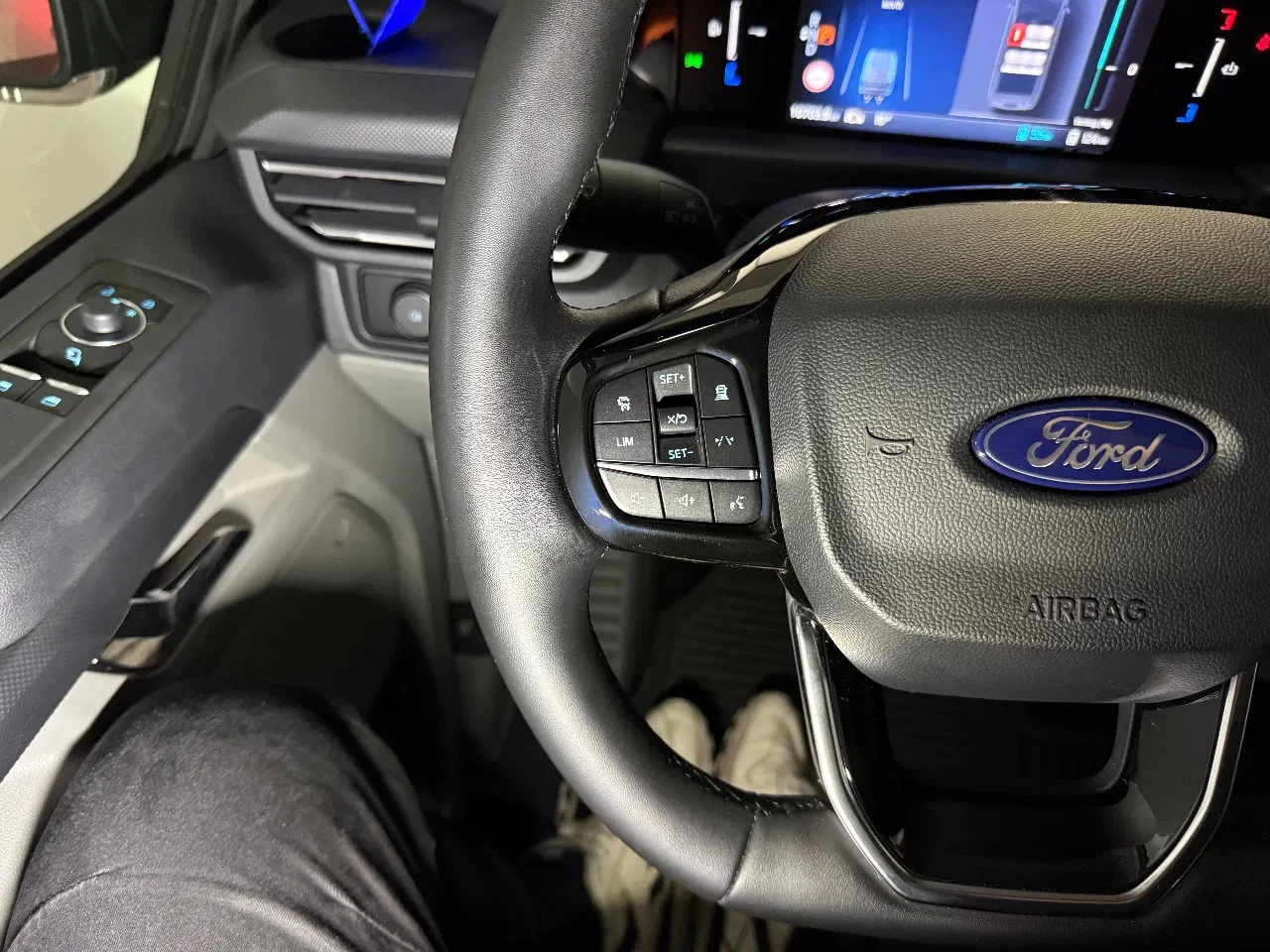 Hoofdafbeelding Ford E-Transit Custom