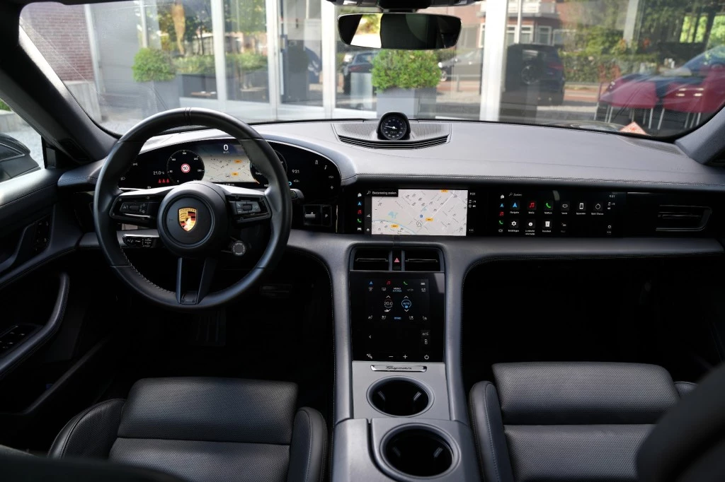 Hoofdafbeelding Porsche Taycan