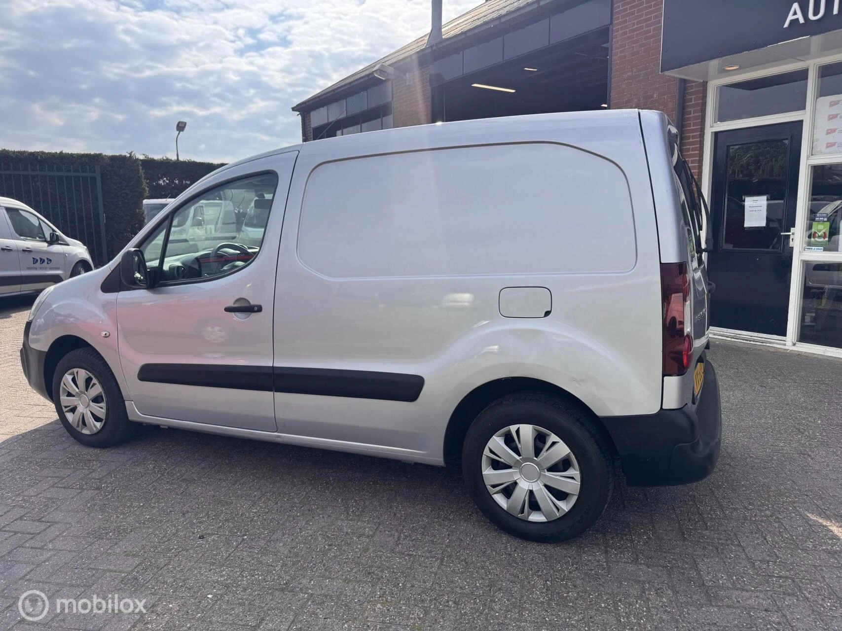 Hoofdafbeelding Peugeot Partner