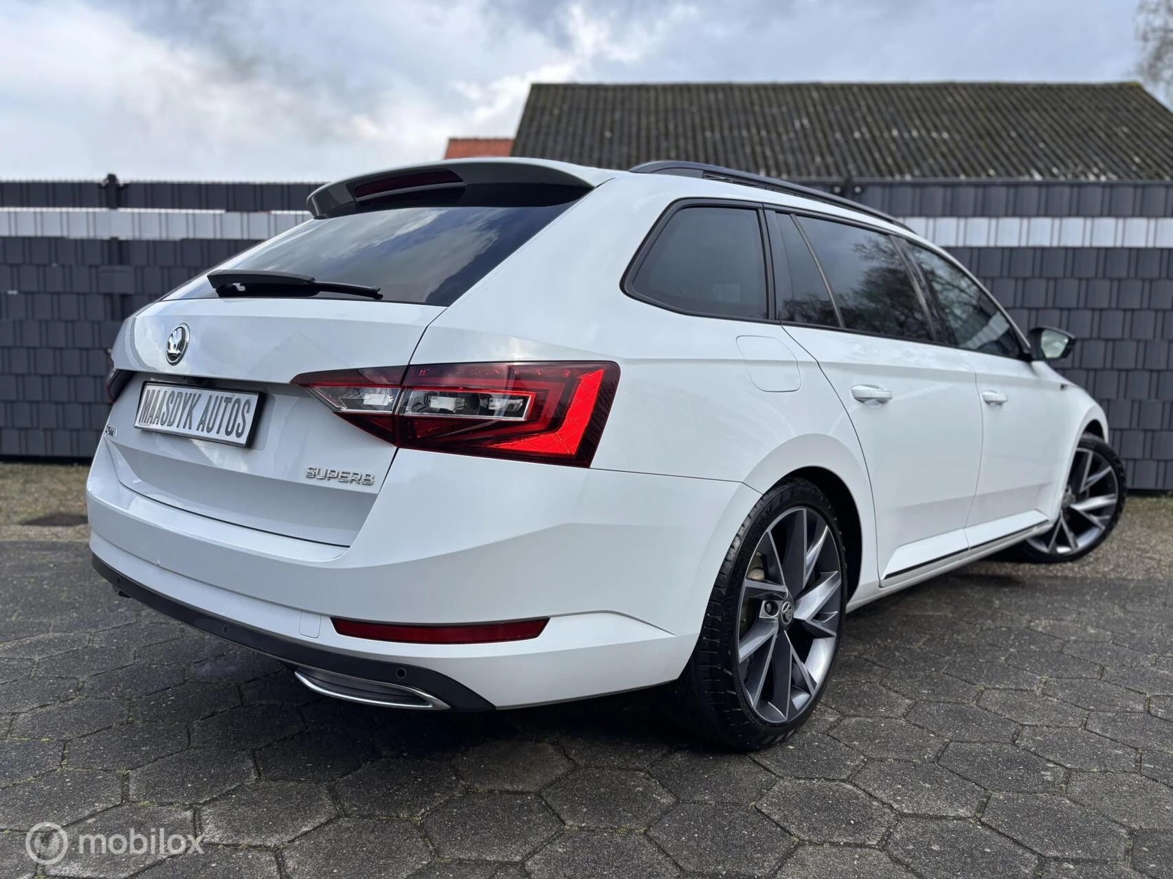 Hoofdafbeelding Škoda Superb