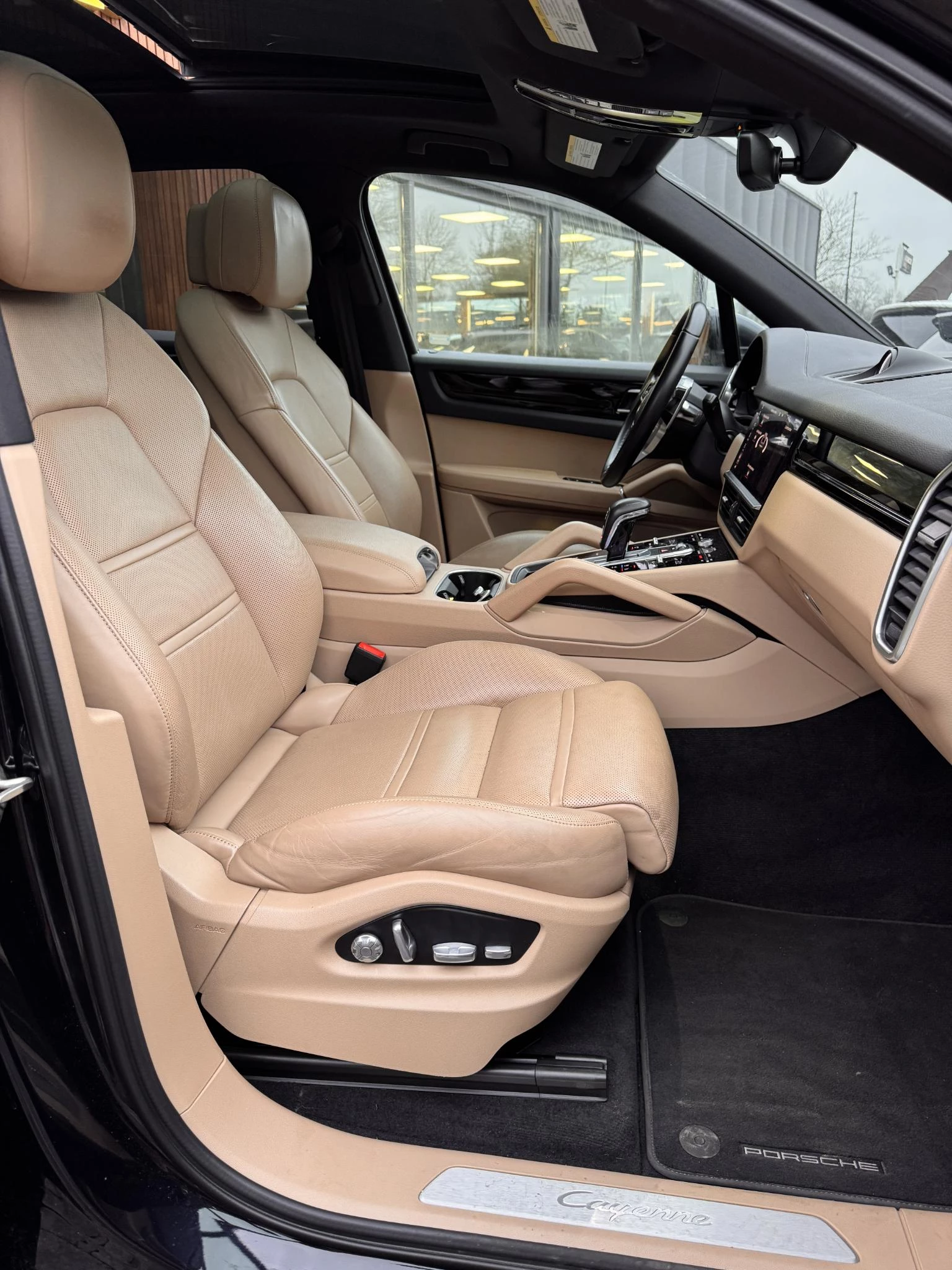 Hoofdafbeelding Porsche Cayenne