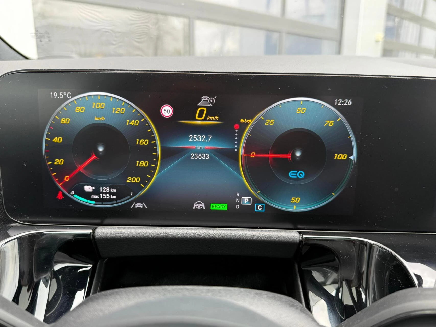 Hoofdafbeelding Mercedes-Benz EQA