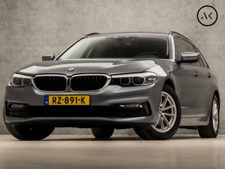 BMW 5 Serie Touring 520d Executive Sportline 191Pk Automaat (APPLE CARPLAY, LEDER, SFEERVERLICHTING, GETINT GLAS, ELEK SPORTSTOELEN, STOELVERWARMING, VIRTUAL COCKPIT, NIEUWE APK, NIEUWSTAAT)