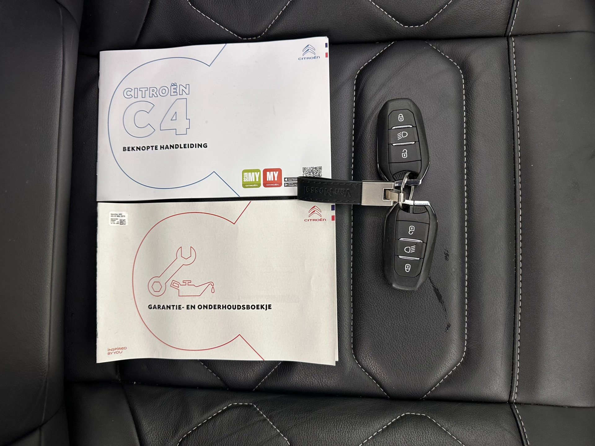 Hoofdafbeelding Citroën ë-C4