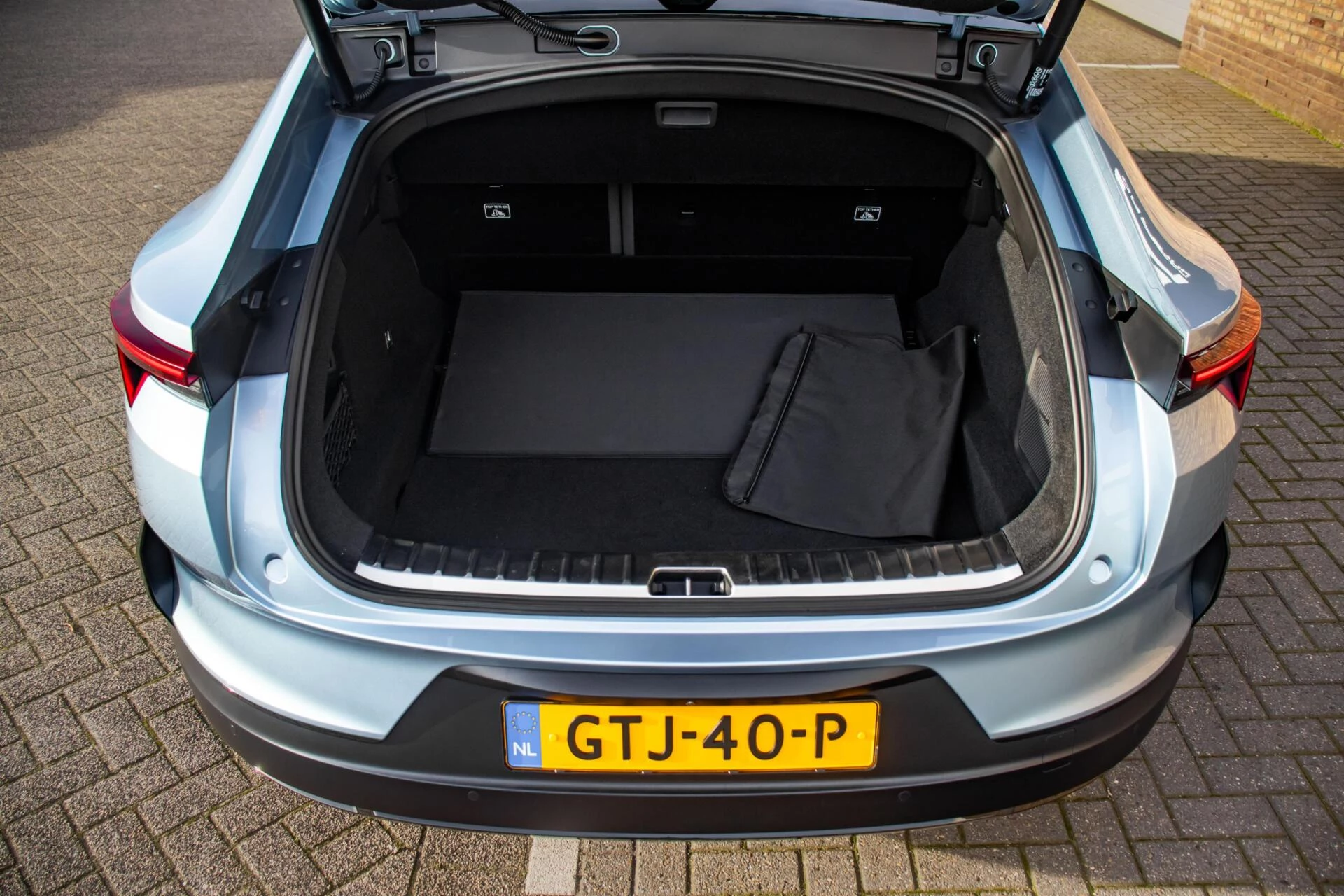 Hoofdafbeelding Polestar 4