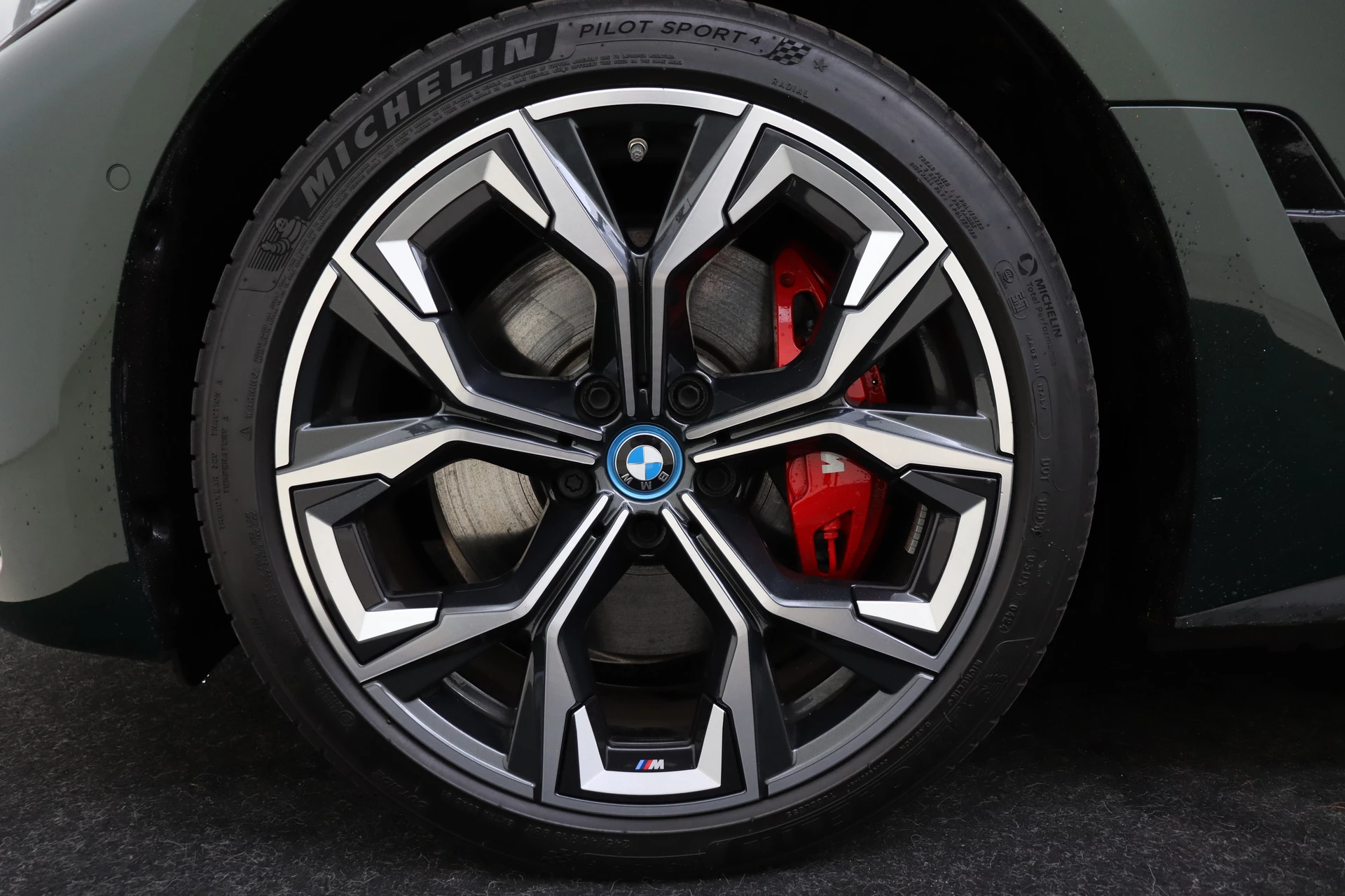 Hoofdafbeelding BMW i4