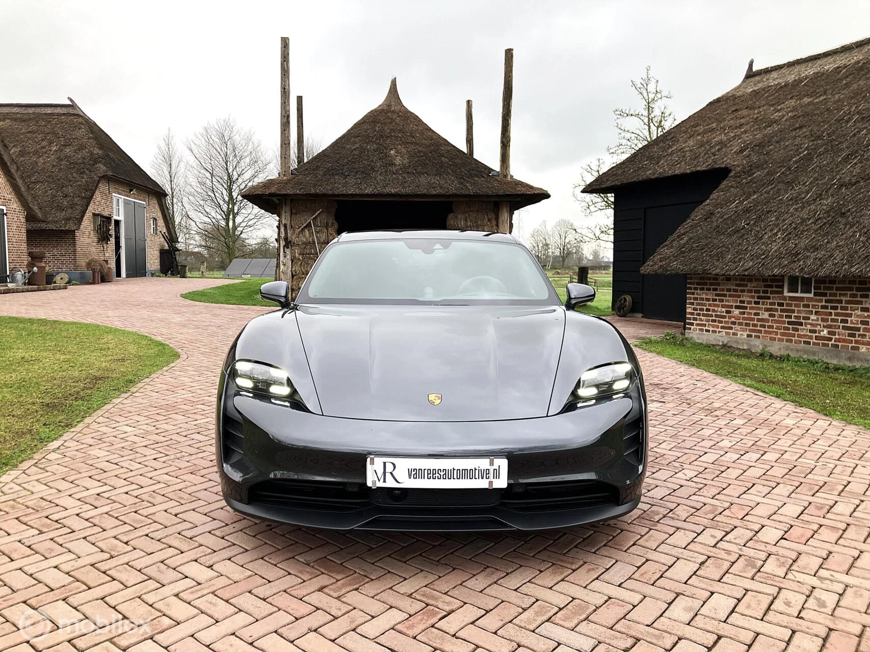 Hoofdafbeelding Porsche Taycan