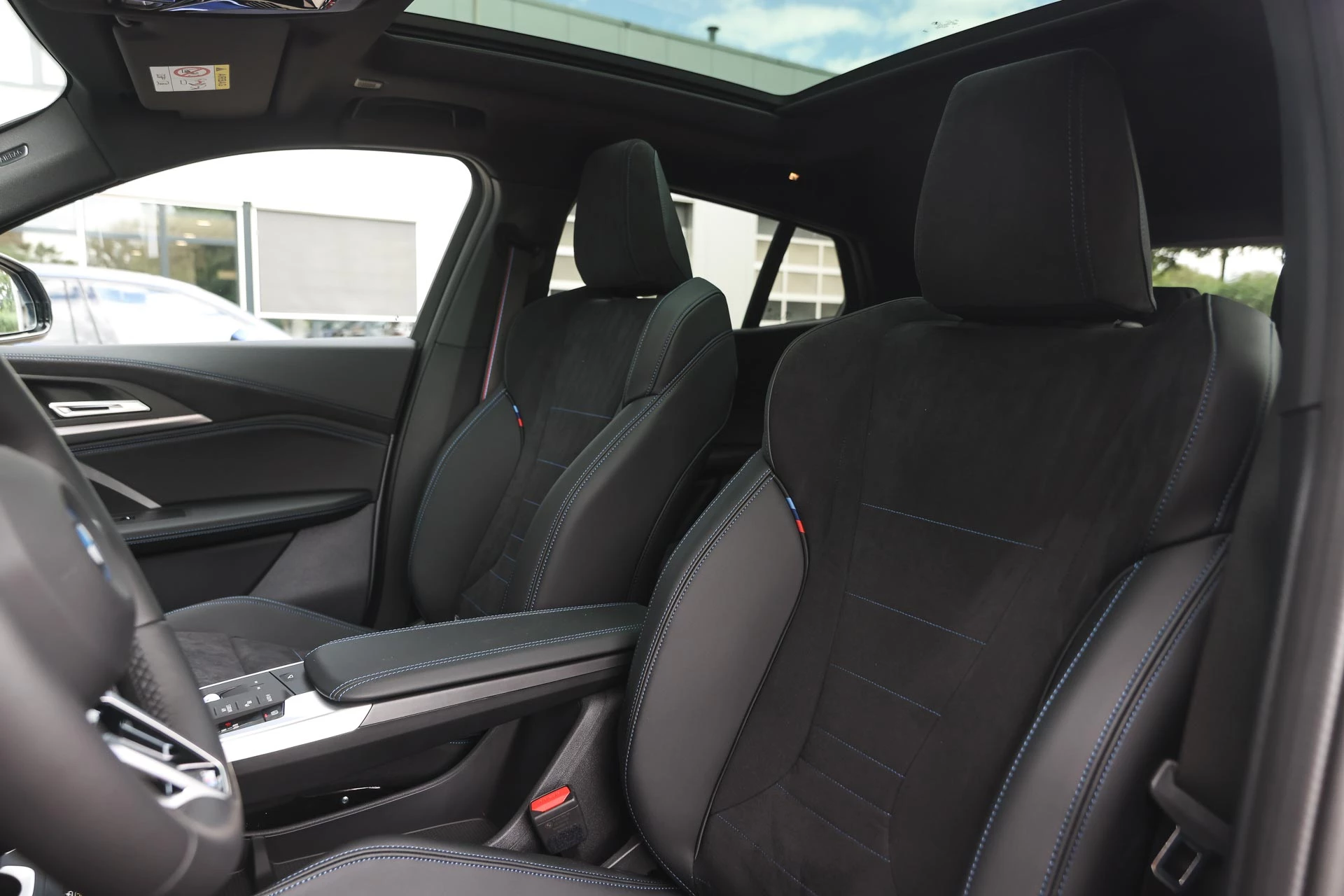 Hoofdafbeelding BMW iX2
