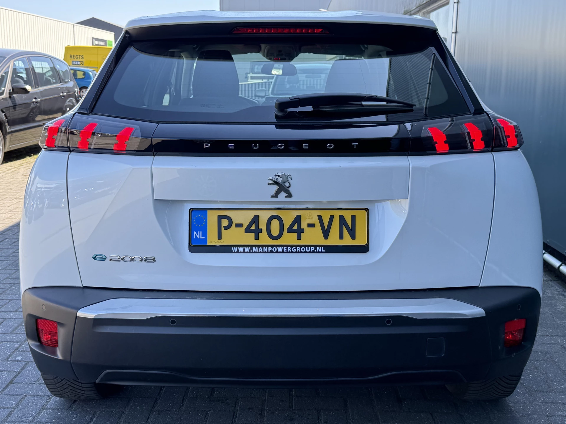 Hoofdafbeelding Peugeot e-2008