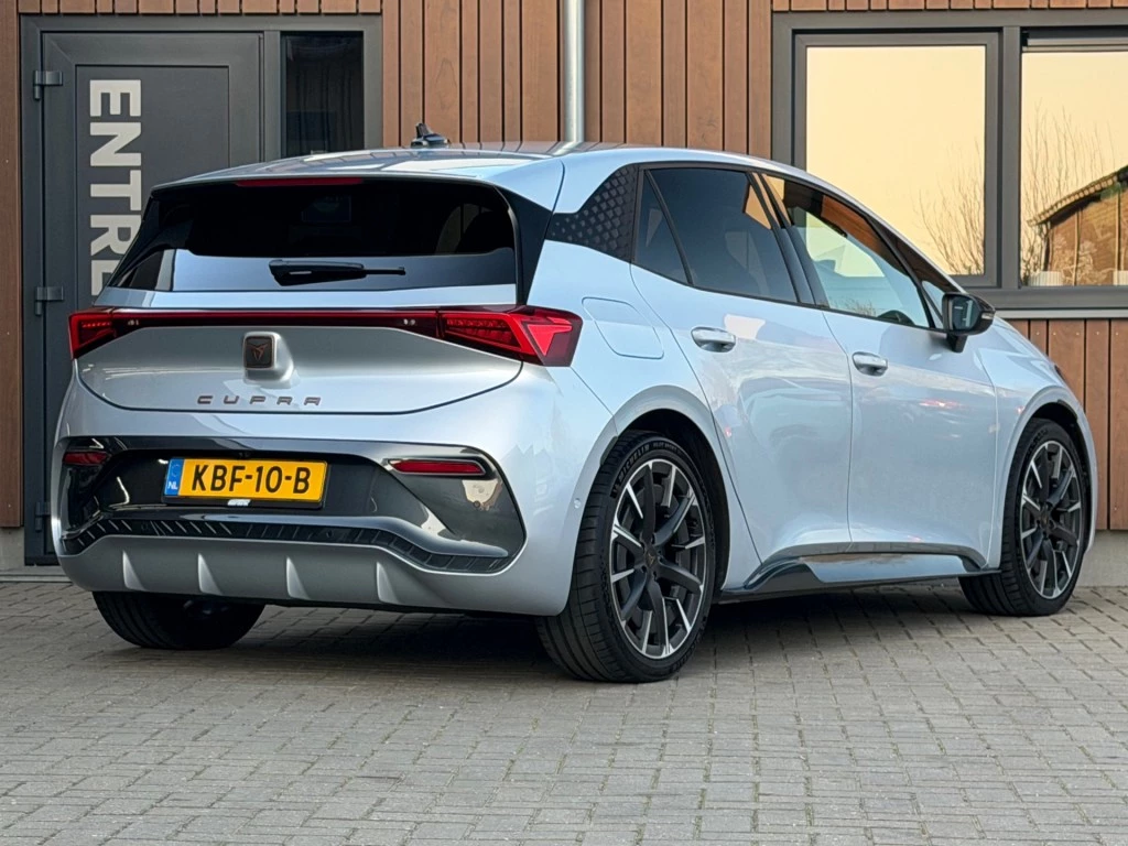 Hoofdafbeelding CUPRA Born