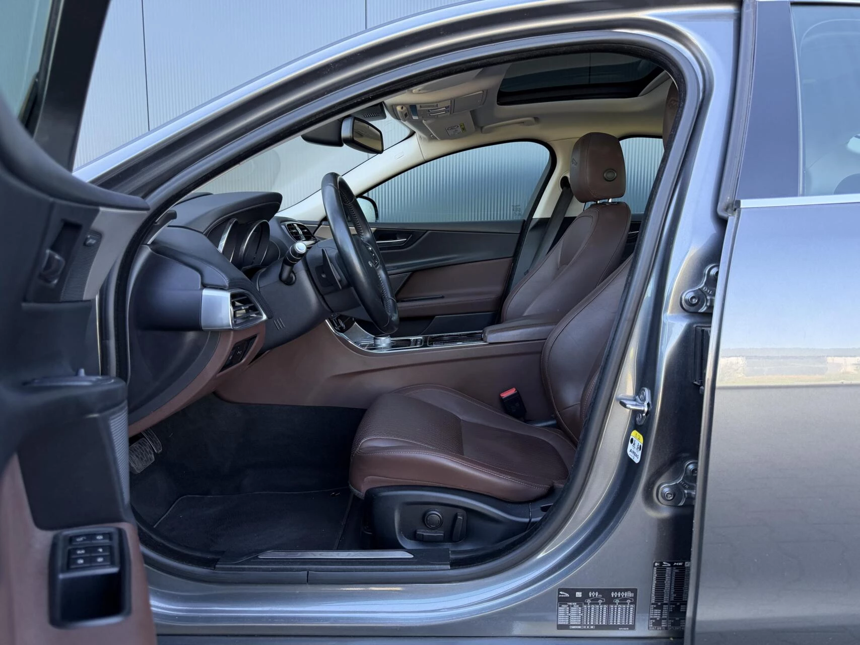 Hoofdafbeelding Jaguar XE