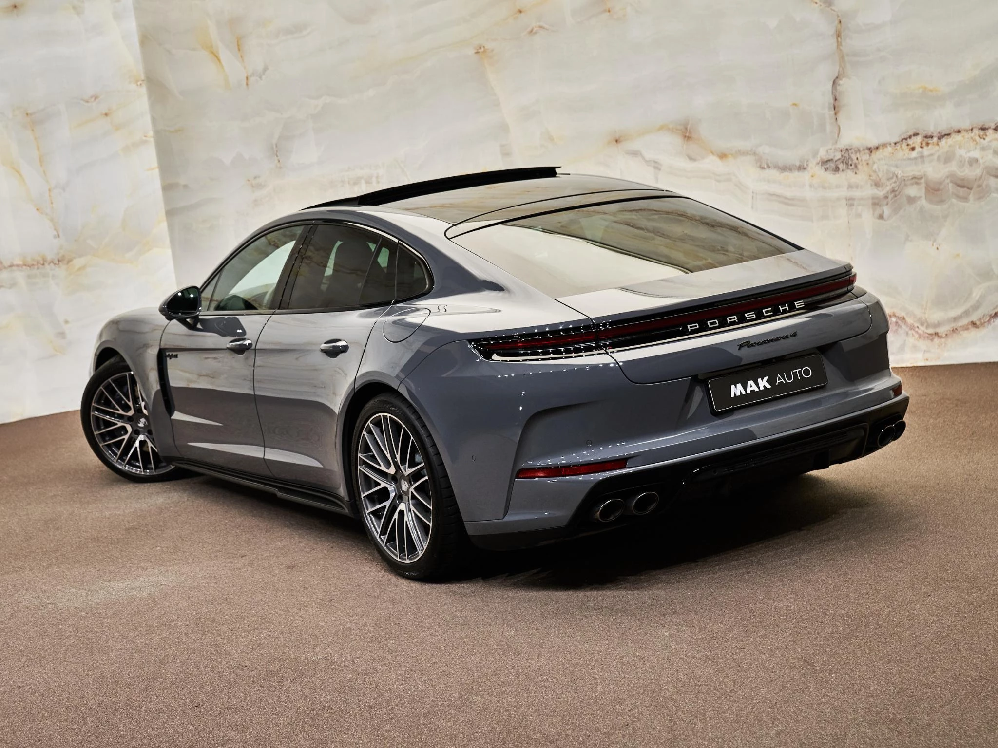 Hoofdafbeelding Porsche Panamera