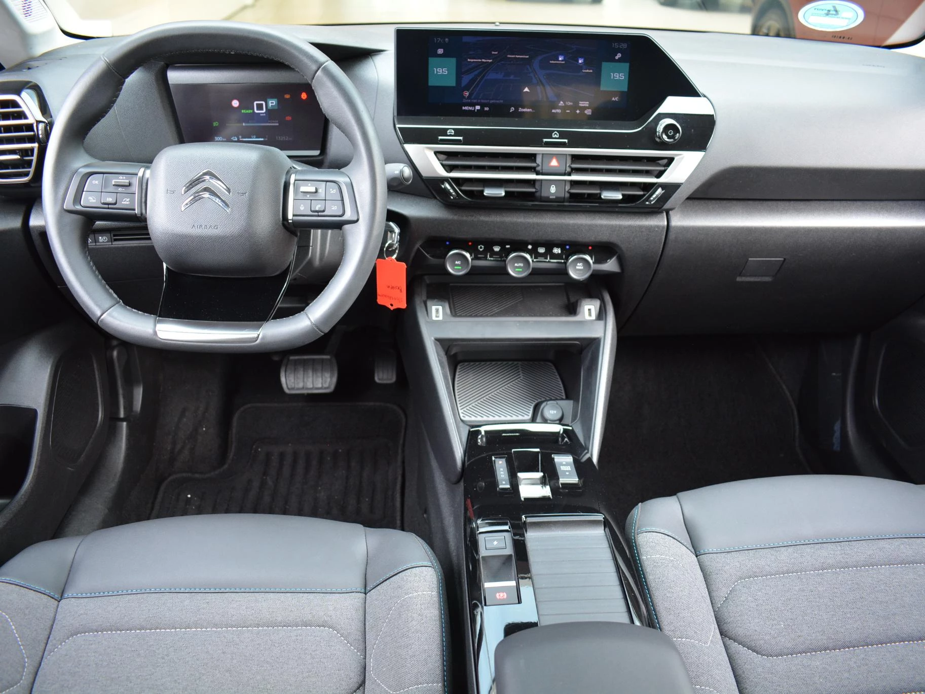 Hoofdafbeelding Citroën ë-C4